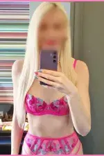 Blonde_Bombshell of Cheshire  Photo 3