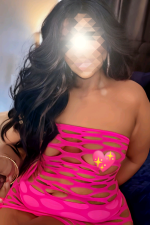 Anisha of Essex  Photo 3