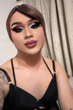 Isabella deluxe's gallery photo 3
