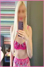 Lexi  of Cheshire  Photo 3