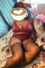 Scarlet of London  Photo 2