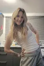 Hannah's gallery photo 1