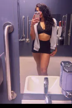 Isabella 's main photo 3