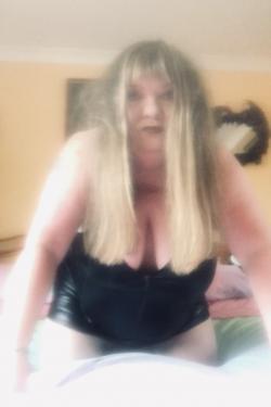 EVE_HERTS_SEXY_MILF's main photo 3