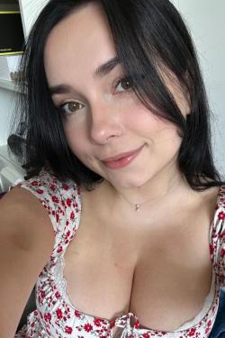 Britt 's main photo 1