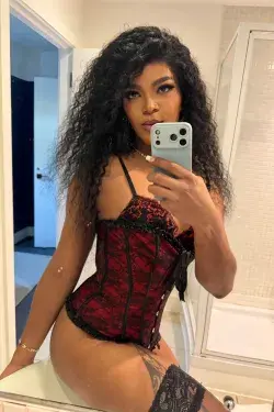 Brazilian hot top's main photo 3